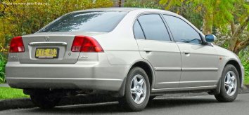 Honda Civic VII Sedan   - Photo 4