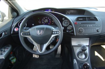 Honda Civic VIII Hatchback   - Photo 5