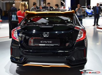 Honda Civic X Hatchback   - Photo 2