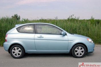 Hyundai Accent Hatchback III   - Photo 3
