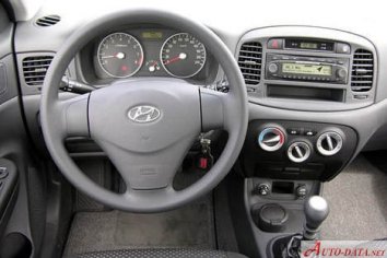 Hyundai Accent III   - Photo 4