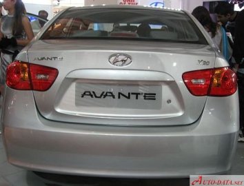 Hyundai Avante    - Photo 2