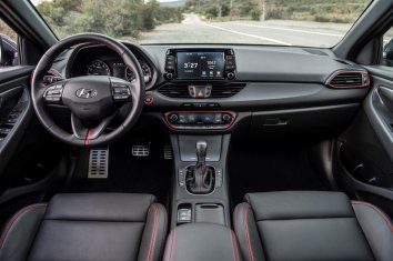 Hyundai Elantra GT   - Photo 4