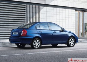 Hyundai Verna Sedan   - Photo 2