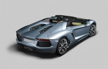 Lamborghini Aventador LP 700-4  - Photo 2
