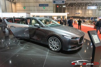 Mazda 3 IV Sedan  