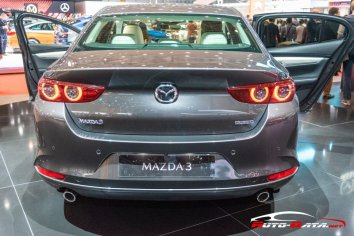 Mazda 3 IV Sedan   - Photo 5