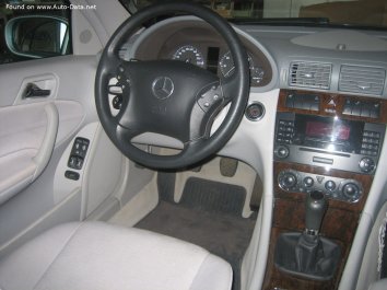 Mercedes-Benz C-class   (W203 facelift 2004) - Photo 6