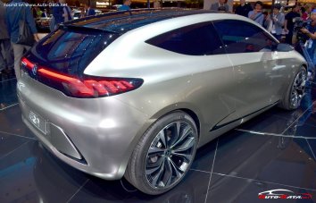 Mercedes-Benz EQA Concept  - Photo 5
