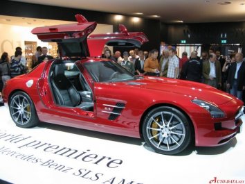 Mercedes-Benz SLS AMG Coupe  (C197) - Photo 4
