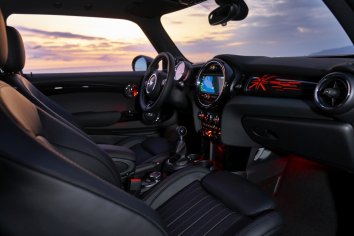Mini Hatch   (F55; F56 facelift 2018) - Photo 4