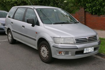 Mitsubishi Chariot Grandis  (N11)