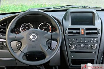 Nissan Almera II Hatchback  (N16) - Photo 3