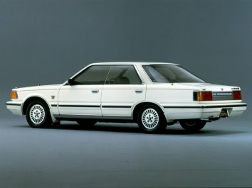 Nissan Cedric (Y30) - Photo 2