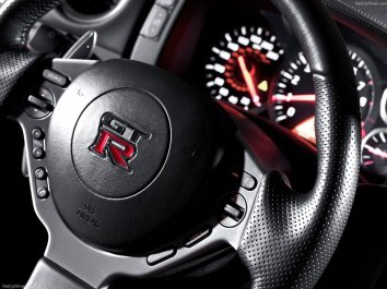 Nissan GT-R  - Photo 6