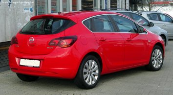 Opel Astra J   - Photo 2