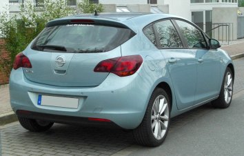Opel Astra J   - Photo 6