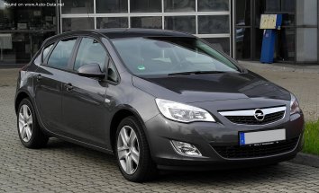 Opel Astra J   - Photo 7