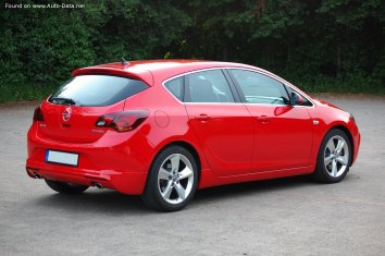 Opel Astra J  (facelift 2012) - Photo 2