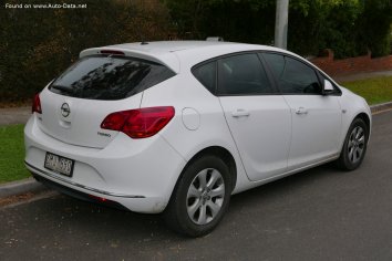 Opel Astra J  (facelift 2012) - Photo 6