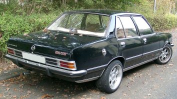 Opel Commodore B   - Photo 2