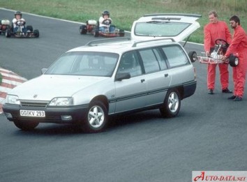 Opel Omega A Caravan  
