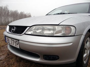 Opel Vectra B CC  (facelift 1999) - Photo 2