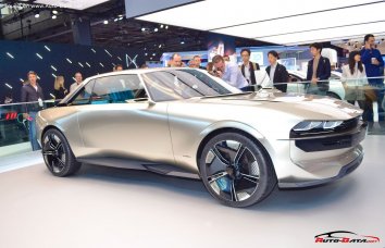 Peugeot e-LEGEND Concept  - Photo 2
