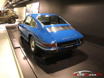 Porsche 911    - Photo 3