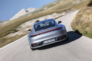 Porsche 911   (992) - Photo 2