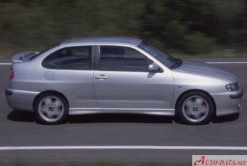 Seat Cordoba Coupe I  (facelift 1999) - Photo 2