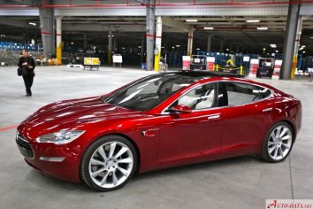 Tesla Model S    - Photo 5
