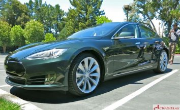Tesla Model S    - Photo 7