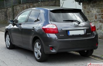 Toyota Auris   (facelift 2010) - Photo 2