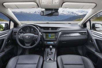 Toyota Avensis III  (facelift 2015) - Photo 6