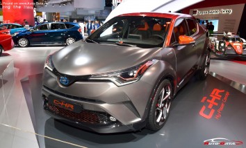 Toyota C-HR Hy-Power Concept 