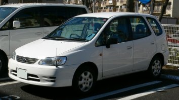 Toyota Corolla Spacio I  (E110)