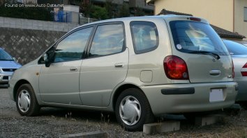 Toyota Corolla Spacio I  (E110) - Photo 2