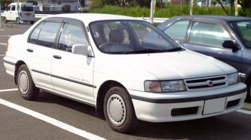 Toyota Corsa   (L40)
