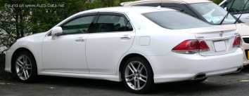 Toyota Crown Athlete XIII  (S200 facelift 2010)
