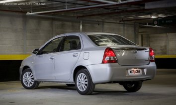 Toyota Etios    - Photo 2