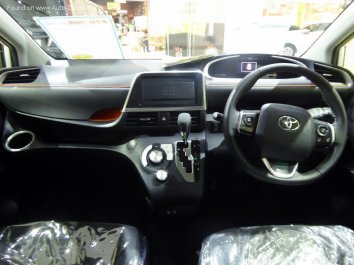 Toyota Sienta II  (facelift 2018) - Photo 4