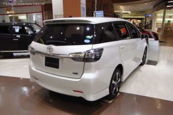 Toyota Wish II  (facelift 2012) - Photo 2