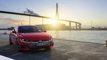 Volkswagen Arteon   (facelift 2020) - Photo 6