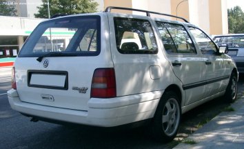 1994 Volkswagen Golf III 1.6 (101 CH)  Fiche technique, consommation de  carburant , Dimensions