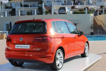 Volkswagen Golf VII Sportsvan   - Photo 2