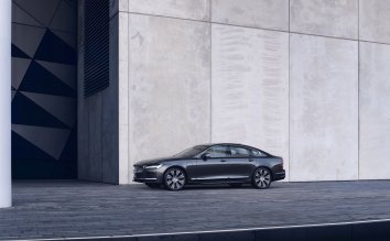 Volvo S90   (facelift 2020) - Photo 2