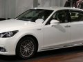 Toyota Crown Majesta VI (S210) - Tekniska data, Bränsleförbrukning, Mått